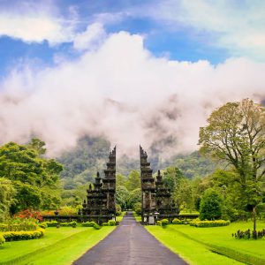 hindu-temple-in-bali-2021-08-26-16-22-22-utc.jpg