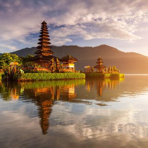 pura-ulun-danu-temple-panorama-at-sunrise-on-a-lak-2021-08-26-19-00-32-utc.jpg